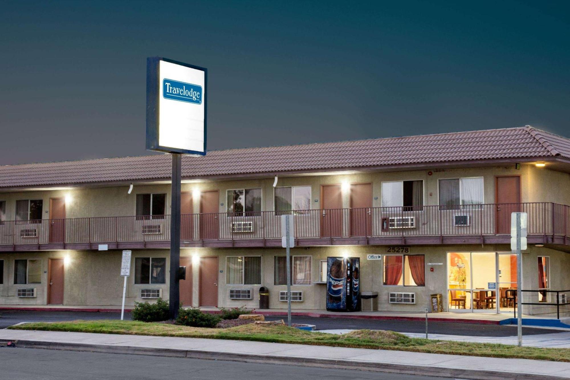 Baymont By Wyndham Coalinga Villa Exterior photo