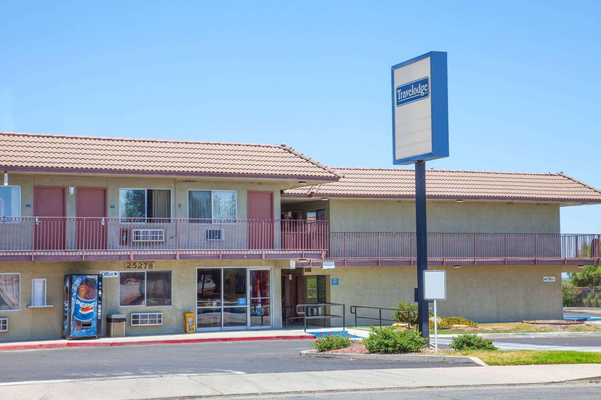 Baymont By Wyndham Coalinga Villa Exterior photo