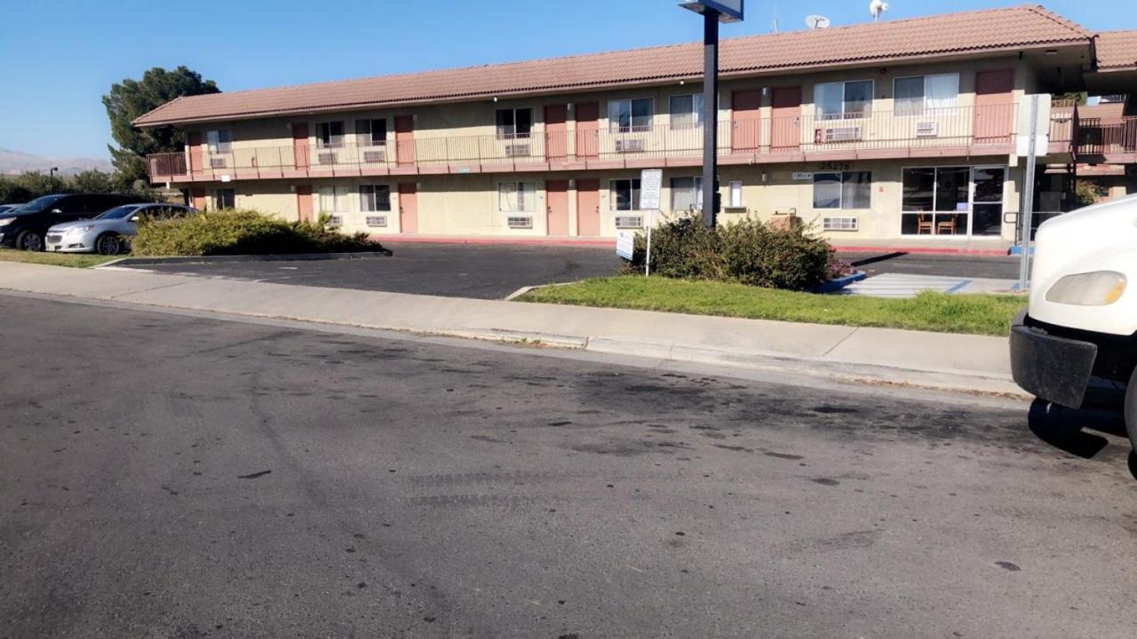 Baymont By Wyndham Coalinga Villa Exterior photo